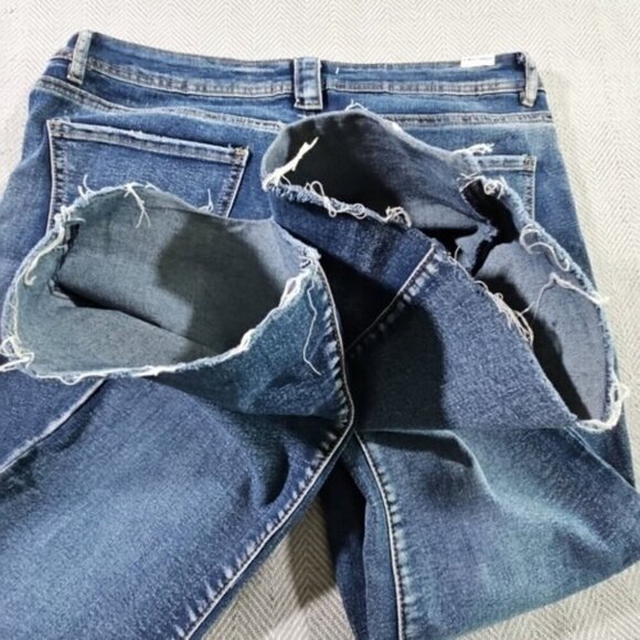 Almost Famous Jeans Women’s Size 13 Med Wash Boot Cut Denim Blue Stretch - Picture 8 of 16